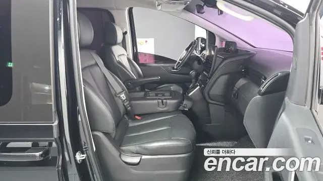 Hyundai Staria 2022 — Фото 11/20