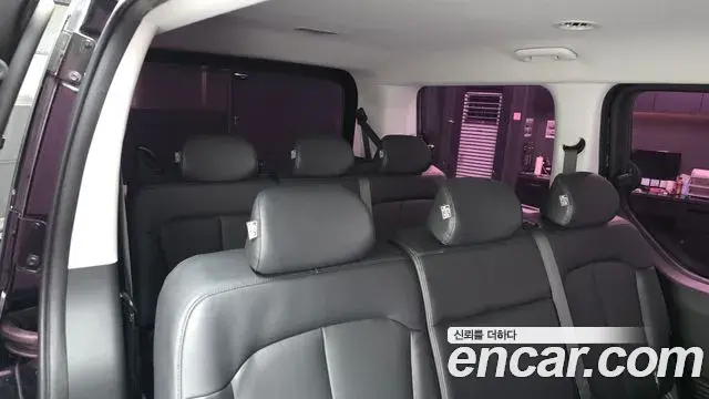 Hyundai Staria 2022 — Фото 13/20
