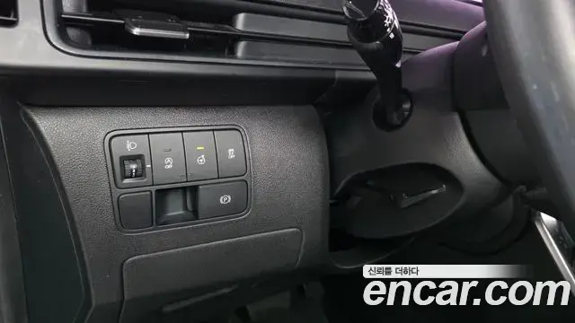 Hyundai Staria 2022 — Фото 18/20