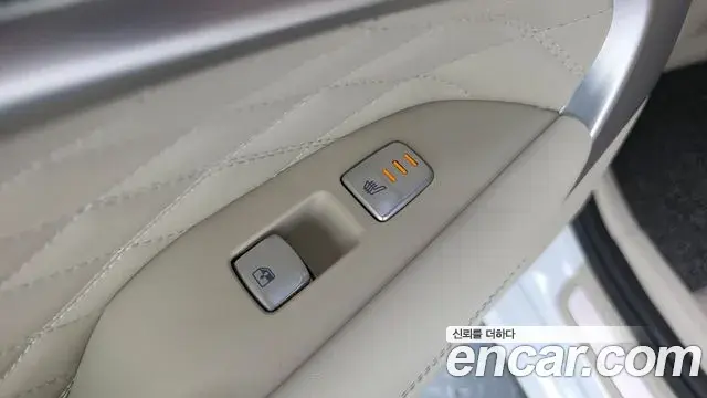 Genesis G70 2020 — ფოტო 18/34