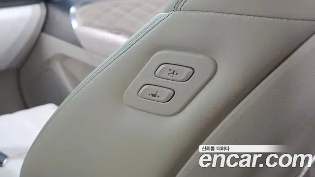 Genesis G70 2020 — ფოტო 26/34