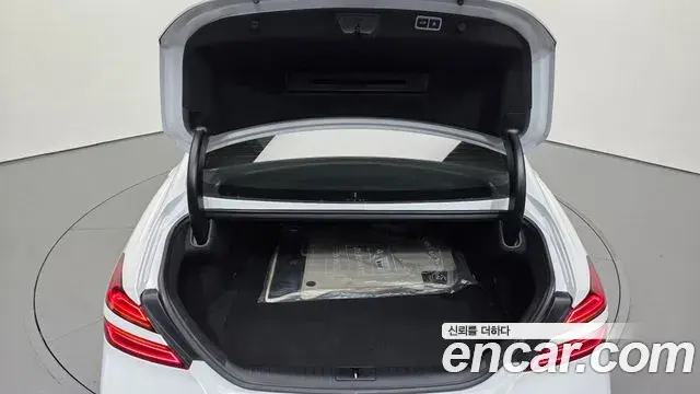 Genesis G70 2020 — ფოტო 31/34