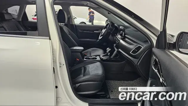 Kia Seltos 2022 — ფოტო 14/34
