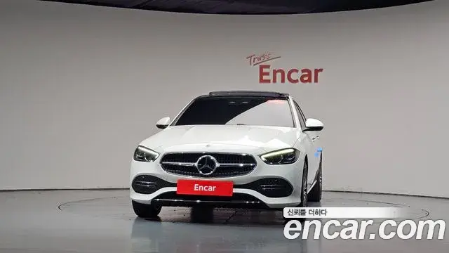 Mercedes-Benz C-Class 2025 — Photo 3/20