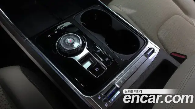 Kia Carnival 2023 — Photo 9/20