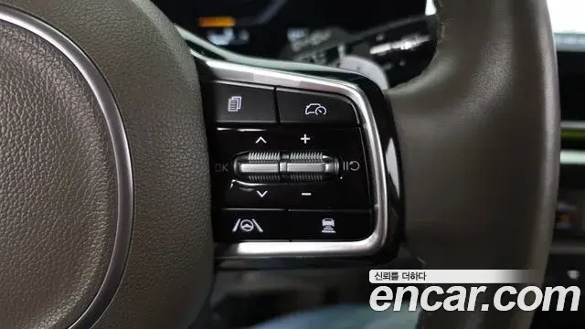 Kia Carnival 2023 — Photo 18/20
