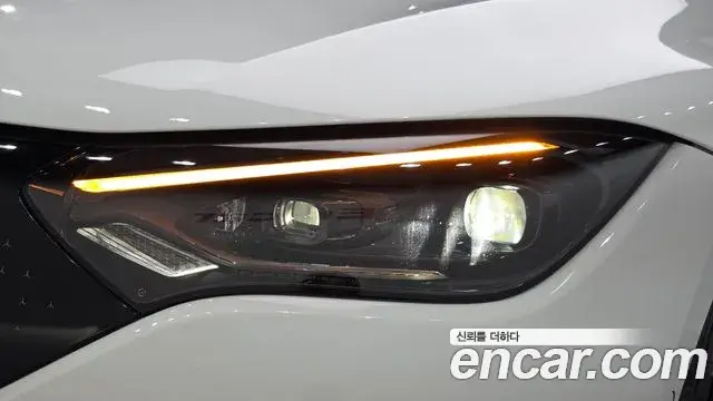 Mercedes-Benz EQE 2023 — ფოტო 22/38