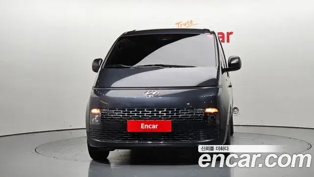Hyundai Staria 2023 — Фото 3/20