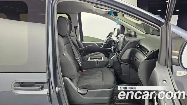 Hyundai Staria 2023 — Фото 11/20