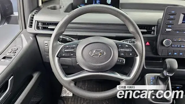 Hyundai Staria 2023 — Фото 13/20