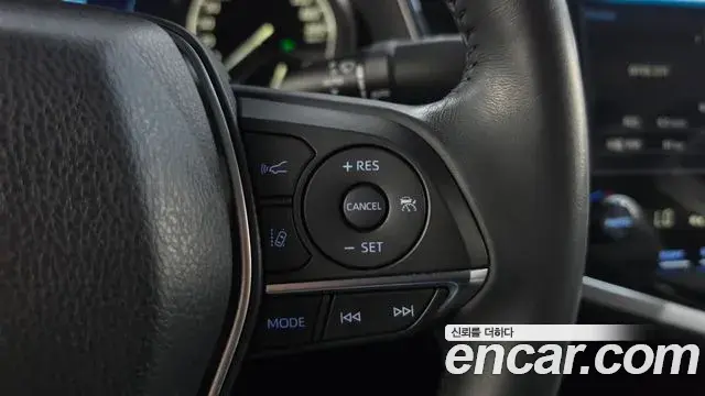 Toyota Camry 2019 — Photo 15/20