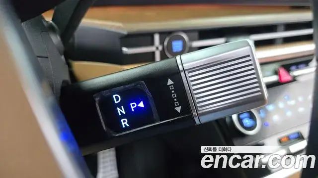 Hyundai Santa Fe 2023 — Фото 9/20