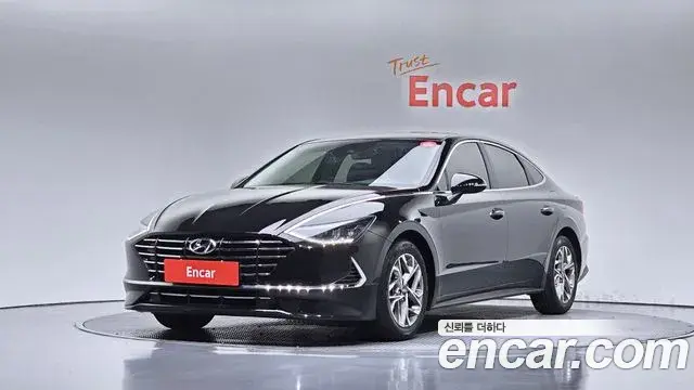 Hyundai Sonata 2020 — Фото 1/20
