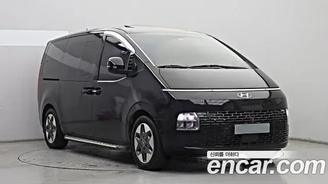 Hyundai Staria 2021 — Фото 2/20
