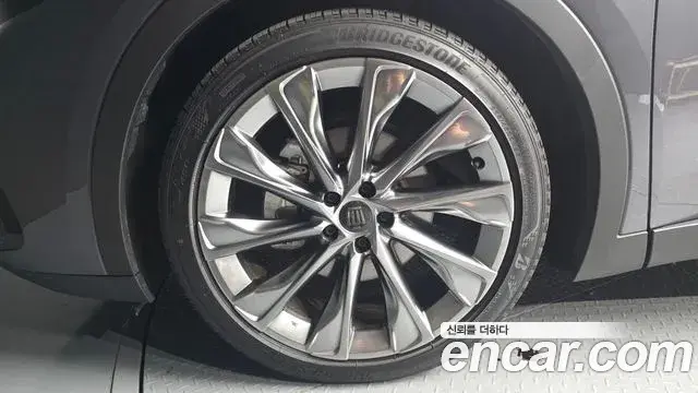 Toyota Crown Crossover 2024 — Şəkil 5/20