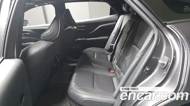 Toyota Crown Crossover 2024 — Şəkil 11/20