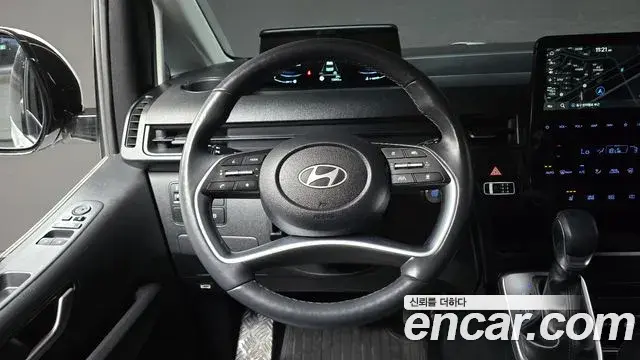 Hyundai Staria 2024 — Фото 13/20