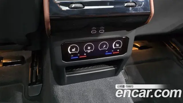 BMW 5 Series 2025 — Photo 18/20