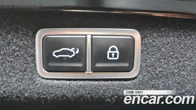 Hyundai Grandeur 2023 — Photo 19/20