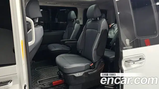 Hyundai Staria 2025 — Фото 12/20