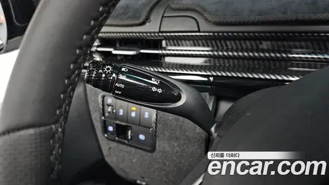 Hyundai Staria 2025 — Фото 17/20