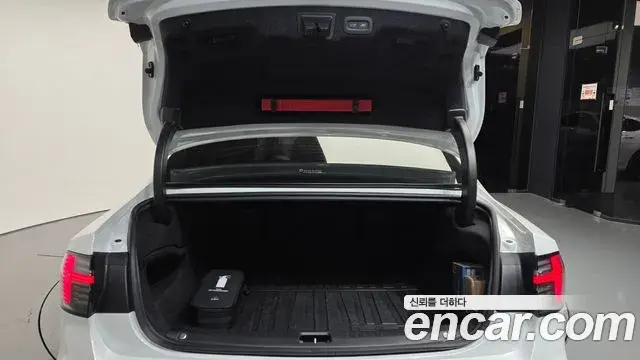 Volvo S90 2025 — Фото 20/20