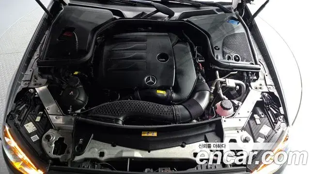 Mercedes-Benz E-Class 2022 — Photo 5/20