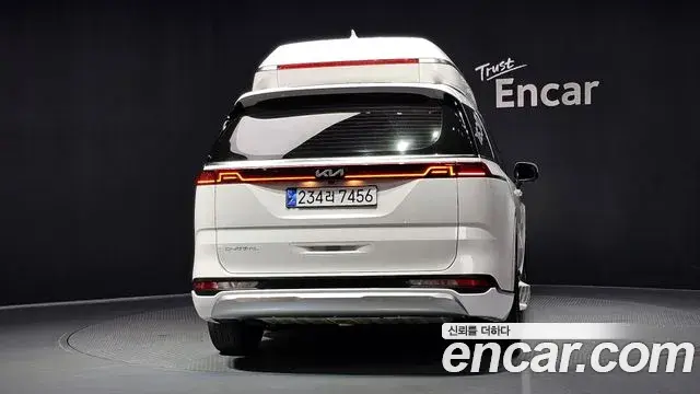 Kia Carnival 2022 — Фото 4/20