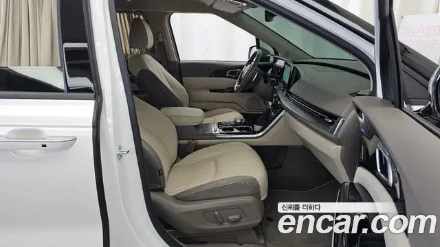 Kia Carnival 2022 — Фото 11/20