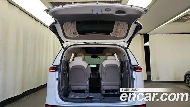 Kia Carnival 2022 — Фото 20/20