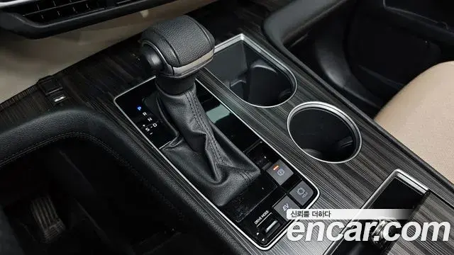 Toyota Sienna 2023 — Şəkil 2/20