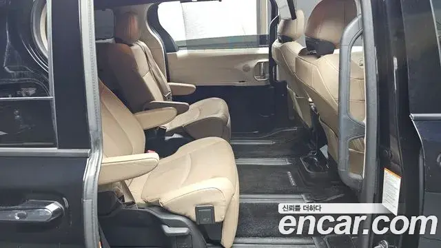 Toyota Sienna 2023 — Şəkil 3/20