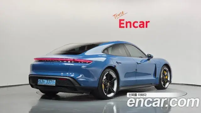 Porsche Taycan 2021 — Photo 32/40