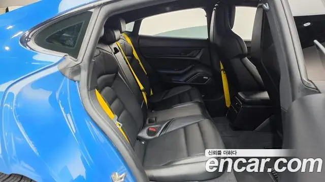 Porsche Taycan 2021 — Photo 35/40