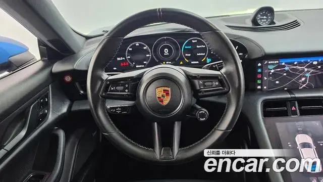 Porsche Taycan 2021 — Photo 26/40