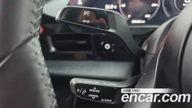 Porsche Taycan 2021 — Photo 37/40