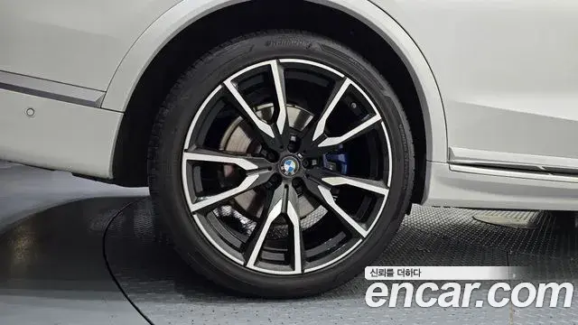 BMW X7 2021 — Фото 5/20