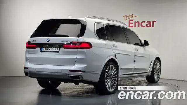 BMW X7 2021 — Фото 2/20