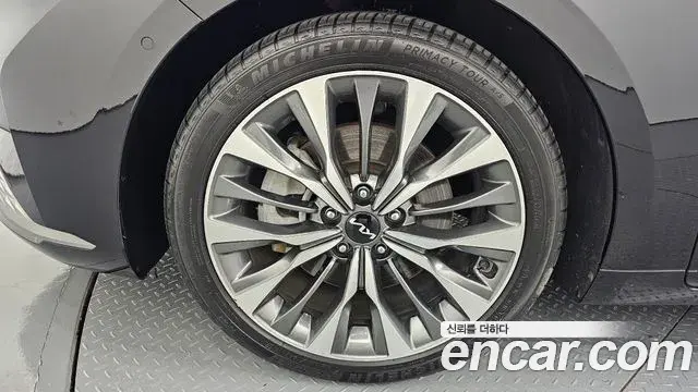Kia K8 2021 — Photo 5/20