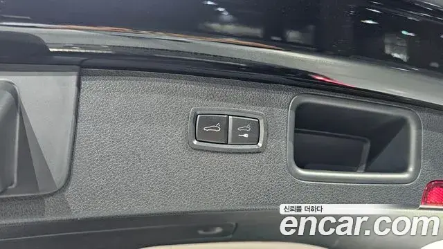 Porsche Macan 2020 — Фото 20/20