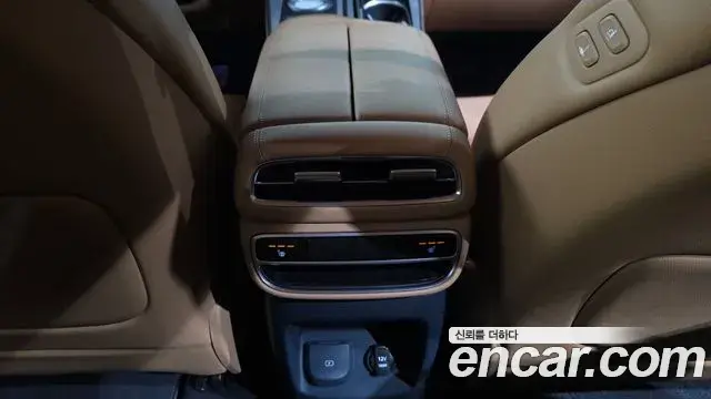 Genesis GV80 2021 — Photo 19/20