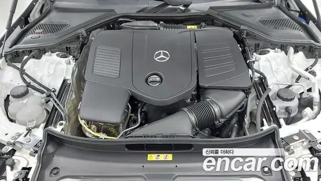 Mercedes-Benz E-Class 2025 — Фото 6/17