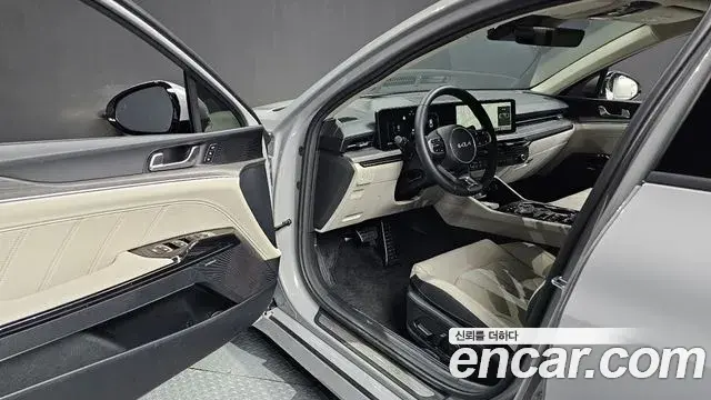 Kia K5 2025 — Фото 10/20