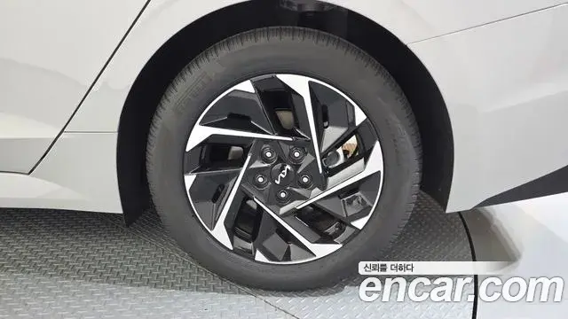 Kia K5 2025 — ფოტო 5/34