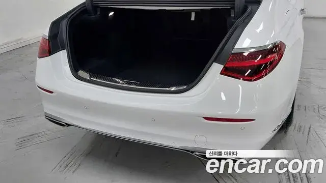 Mercedes-Benz S-Class 2025 — Фото 11/17