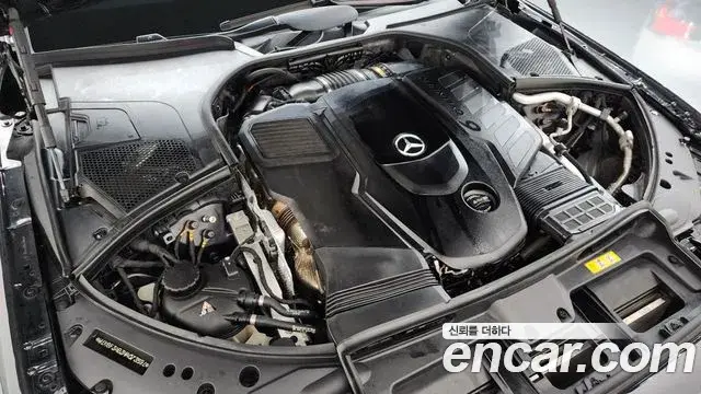 Mercedes-Benz S-Class 2021 — Фото 6/20