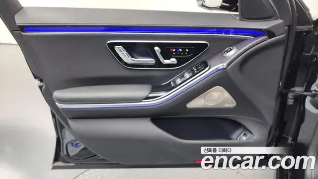 Mercedes-Benz S-Class 2021 — ფოტო 30/36