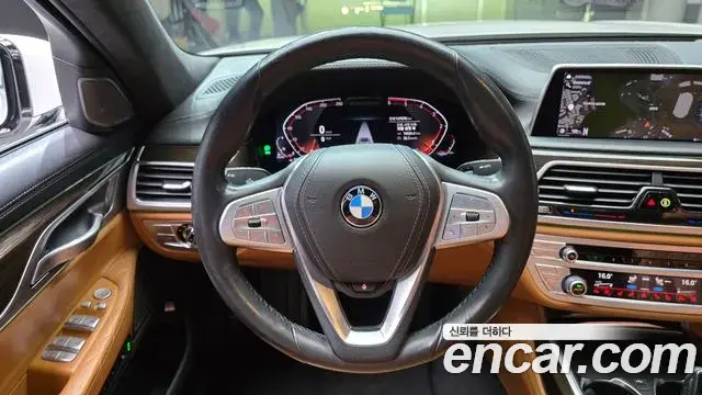 BMW 7 Series 2020 — Фото 13/20