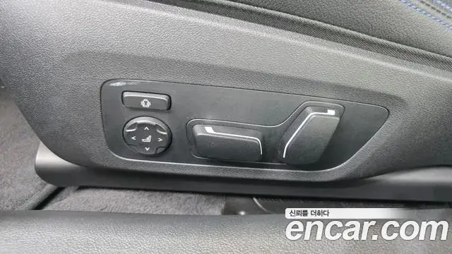 BMW 4 Series 2026 — Photo 11/20
