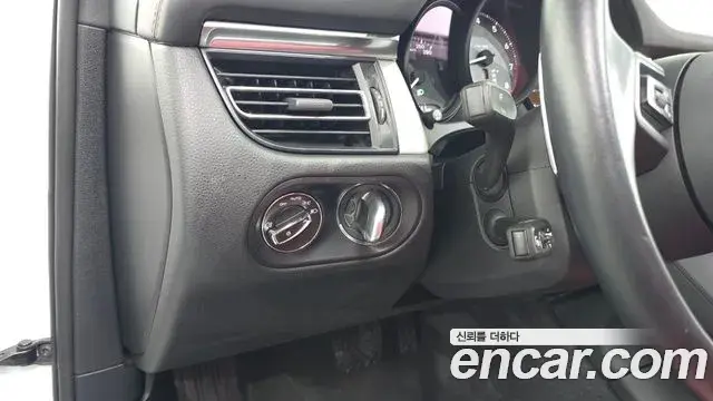 Porsche Macan 2022 — Photo 32/32